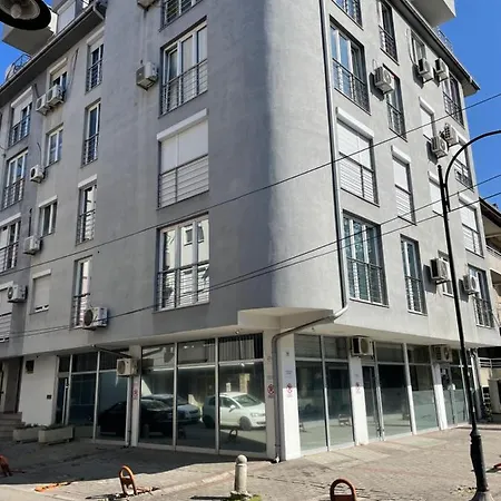 Lägenhet Big With Private Parking - Extra View Skopje