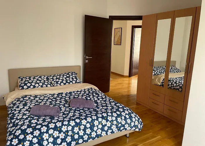 Big With Private Parking - Extra View * Skopje