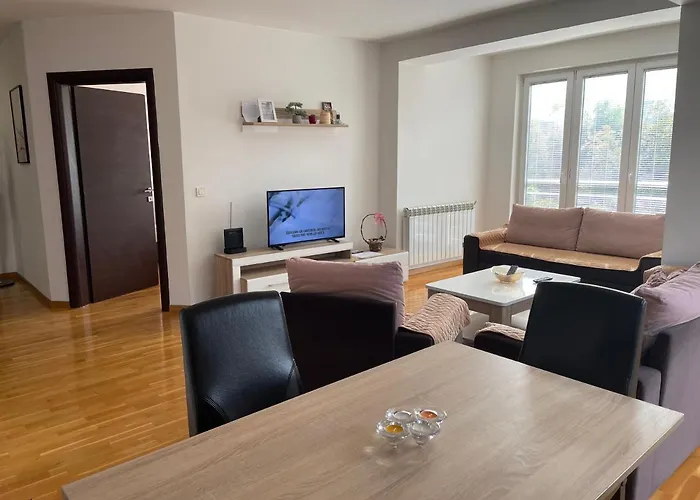 Big With Private Parking - Extra View Lägenhet