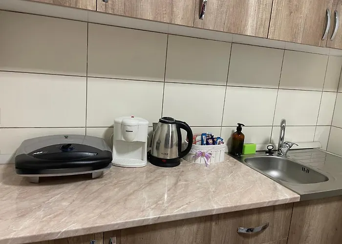 Big With Private Parking - Extra View