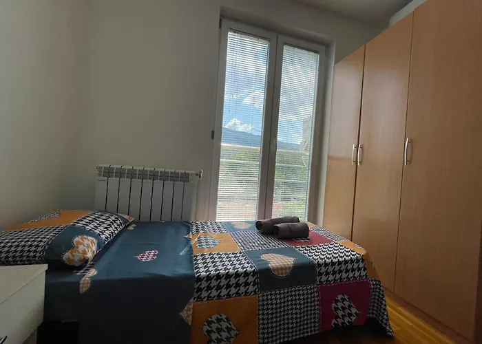 Lägenhet Big With Private Parking - Extra View Skopje